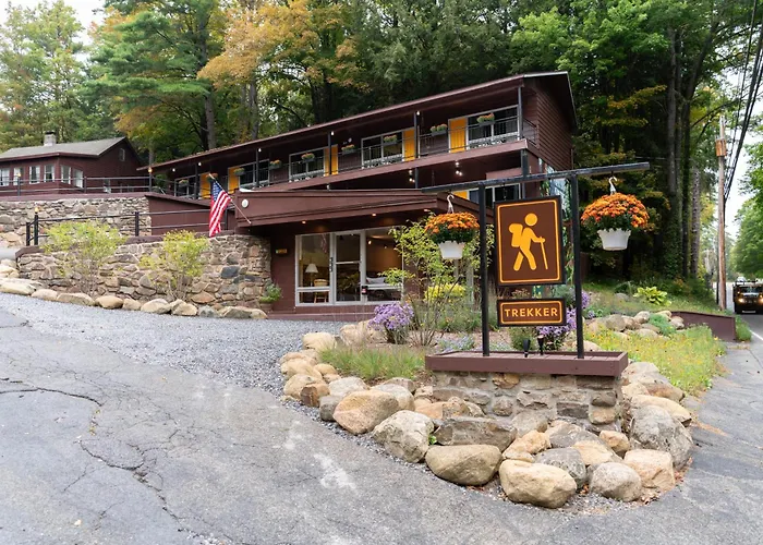 Motels Trekker, Treehouses Cabins And Lodge Rooms